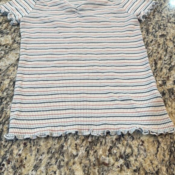Art Class Multicolor Striped V-Neck Tee - Picture 5 of 6